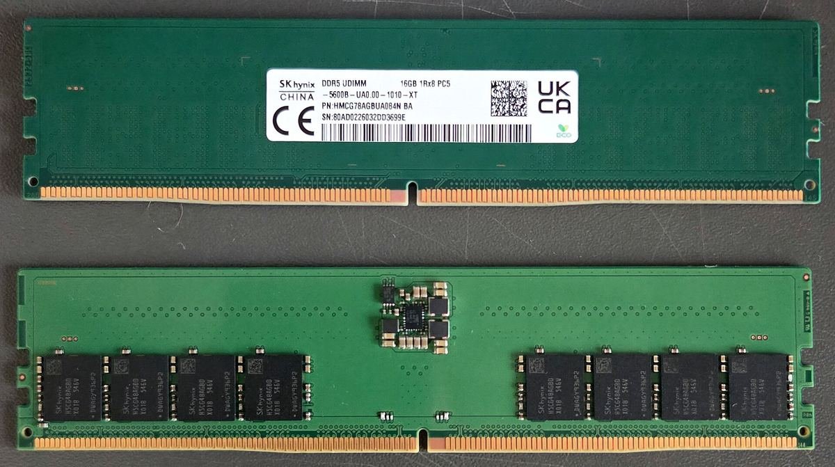 Foto de un módulo DDR5 · 288 pines